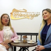 De Miss a Médica Uma História de Beleza, Superação e Paixão pela Estética De Miss a Médica: Uma História de Beleza, Superação e Paixão pela Estética